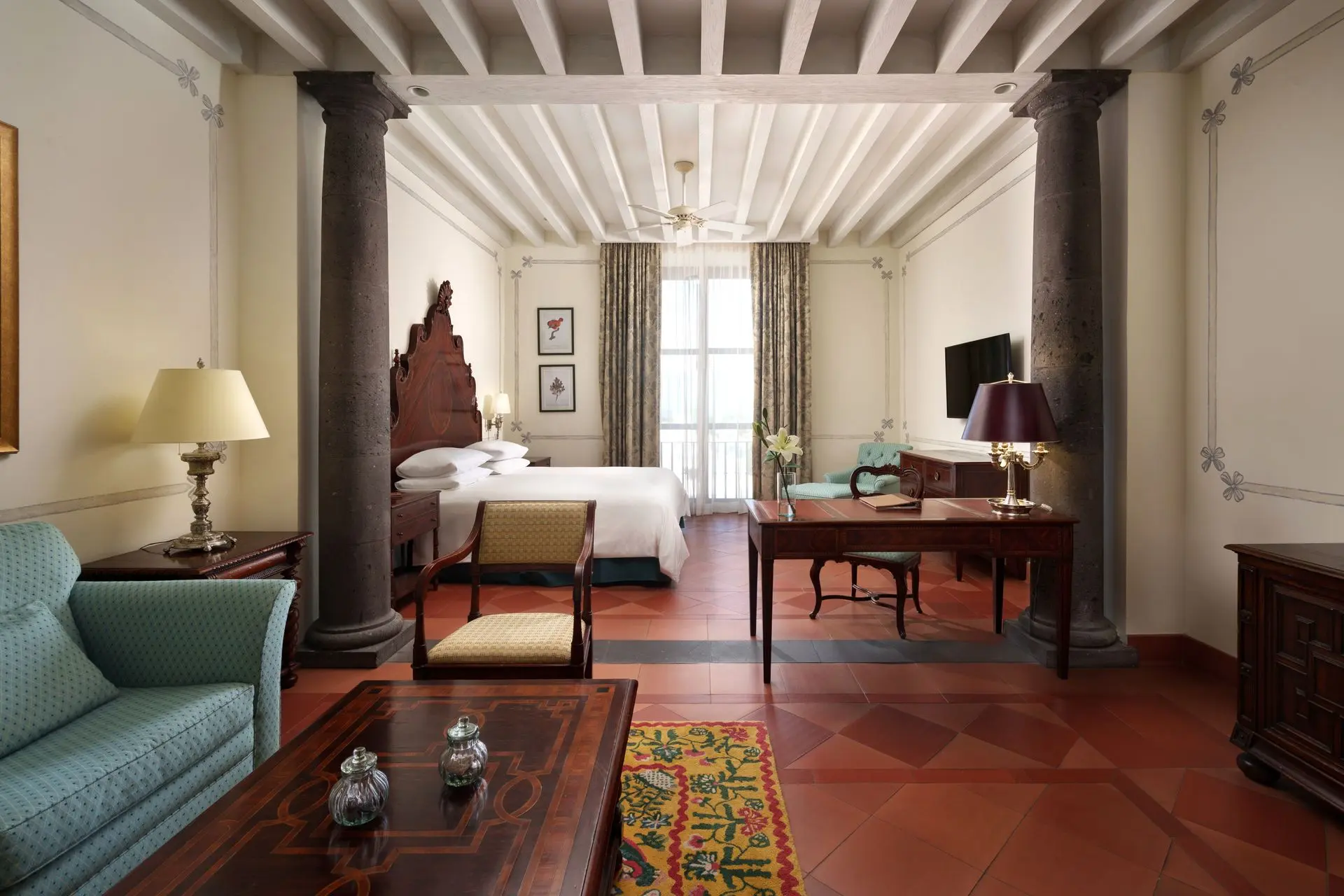 HABITACIÓN MASTER ROOM KING EN HOTEL SOLAR DE LAS ÁNIMAS