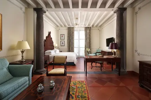 HABITACIÓN MASTER ROOM KING EN HOTEL SOLAR DE LAS ÁNIMAS