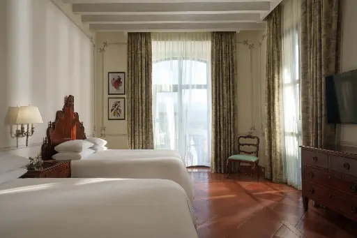 HABITACIÓN DELUXE ROOM DOUBLE EN HOTEL SOLAR DE LAS ÁNIMAS