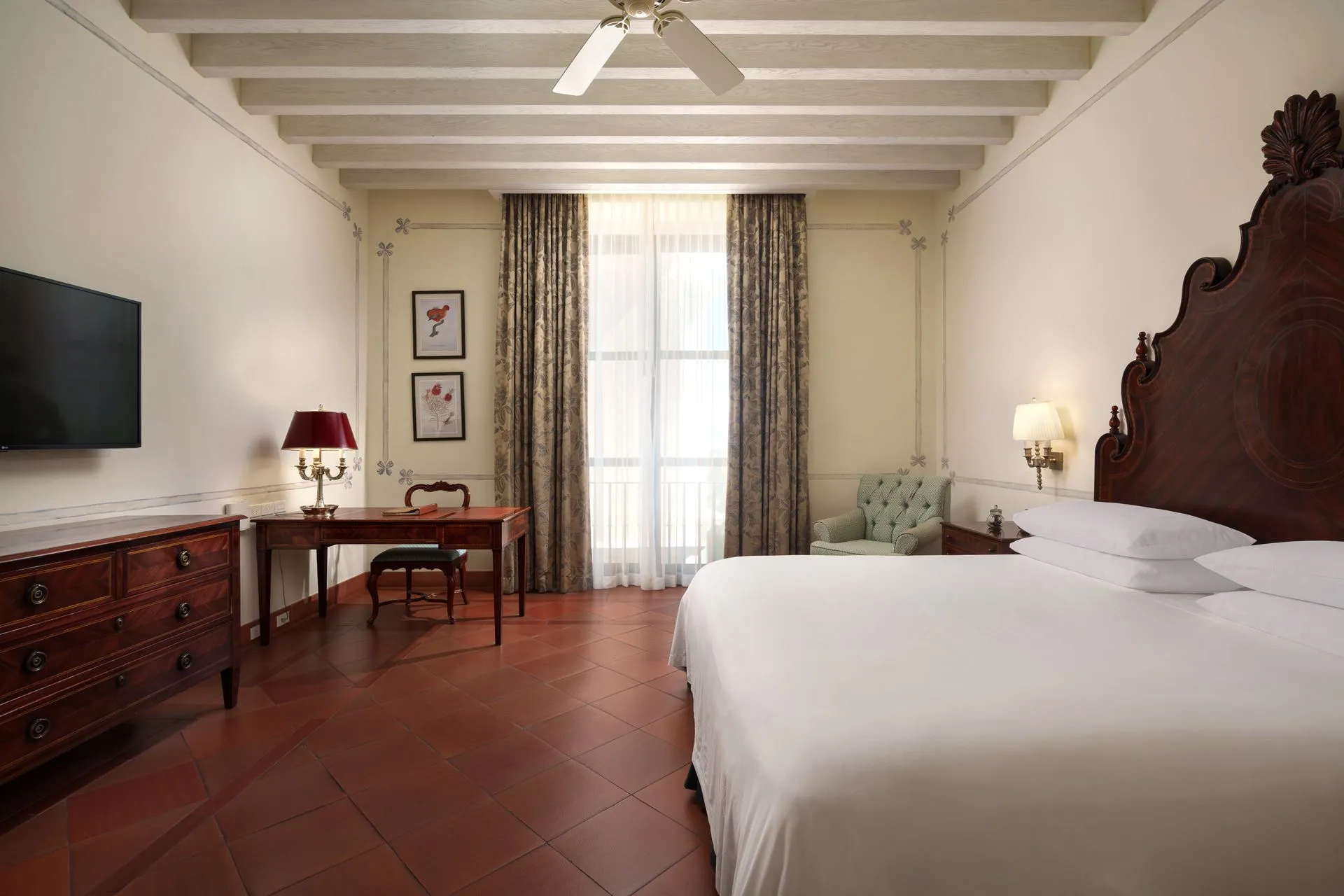 HABITACIÓN SUPERIOR ROOM KING EN HOTEL SOLAR DE LAS ÁNIMAS